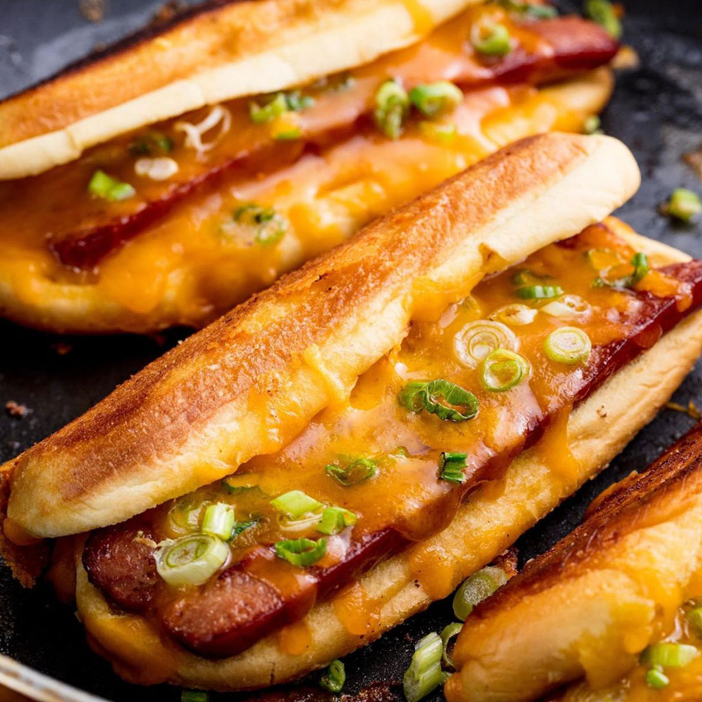 Hot Dog: The Iconic American Street Food