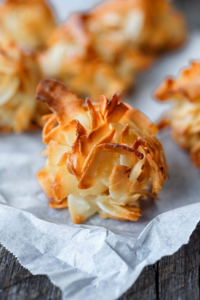 Coconut Macaroon Magic, Coconut macaroons recipe, Coconut macaroons with condensed milk, Chewy coconut macaroons recipe, Chocolate coconut macaroons, Simple coconut macaroon recipe,